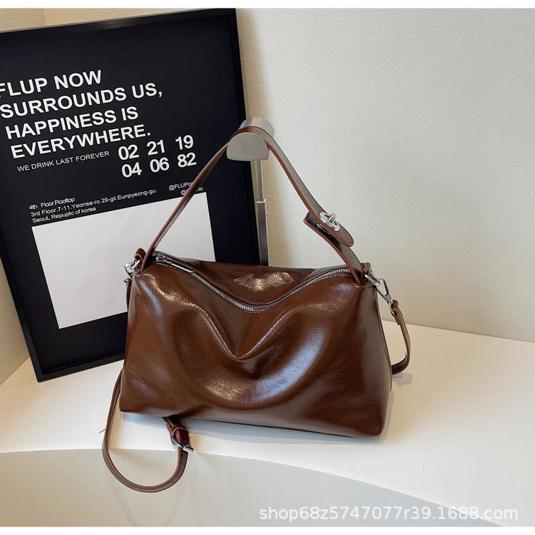 Large Capacity Bag Women's 2025 New French Niche High-end Commuting Large Bag Women's Shoulder Messenger Bag Women's Bag