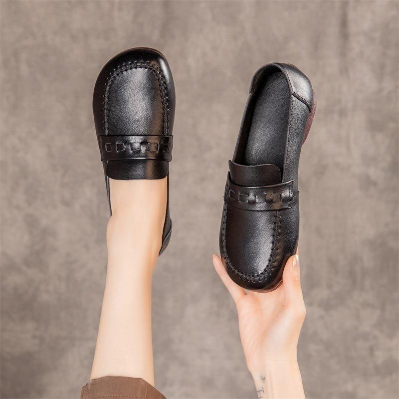 Spring Mother Shoes First Layer Cowhide Flat Bottom Hand-woven Retro Ethnic Soft Bottom Soft Surface Medium and Old Women's Shoes
