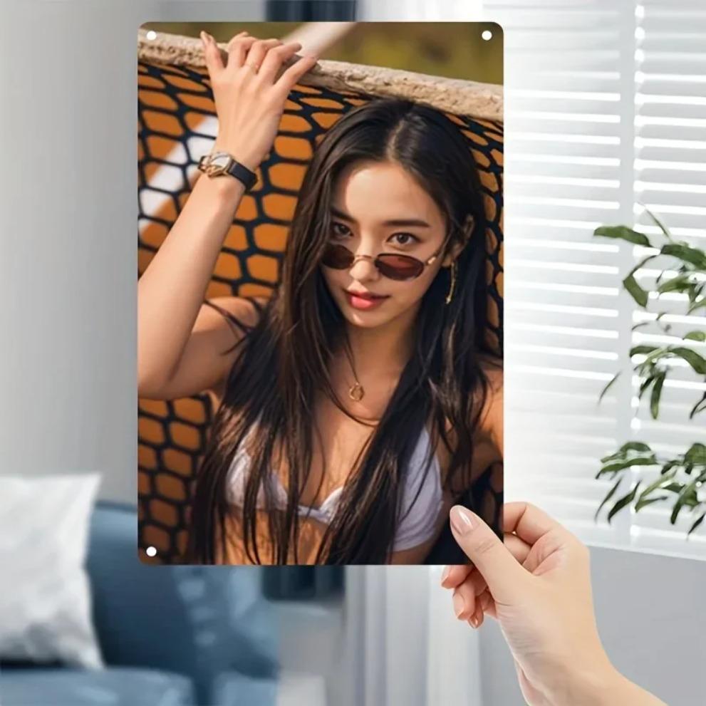 Home Wall Art Metal Sign Woman Glasses Modern Minimalist Plaque for Office Cafe Bar
