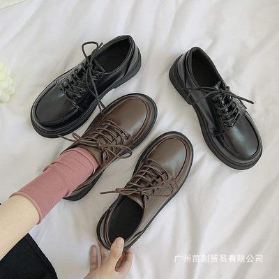 Sapatos fechados – Sapatos fechados