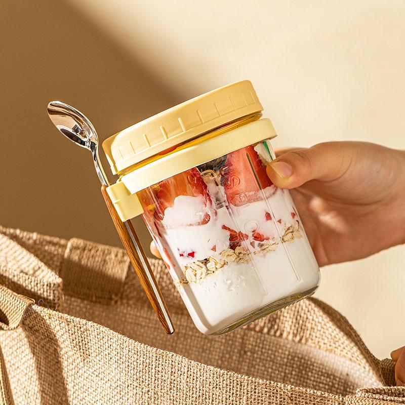 Portable Breakfast Cup Set with Lid & Spoon: Overnight Oats, Yogurt, Cereal, Fruit Bento Box Overnight Oats Cup 350ml Purple with Spoon