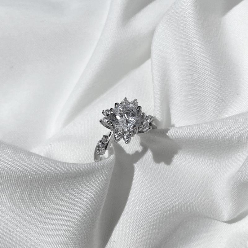 8mm S925 Sterling Silver Round Moissanite Micro Pave Flower Design Ring Ice Flower Sweet Daily Party Wear D VVS1 Exquisite Jewelry