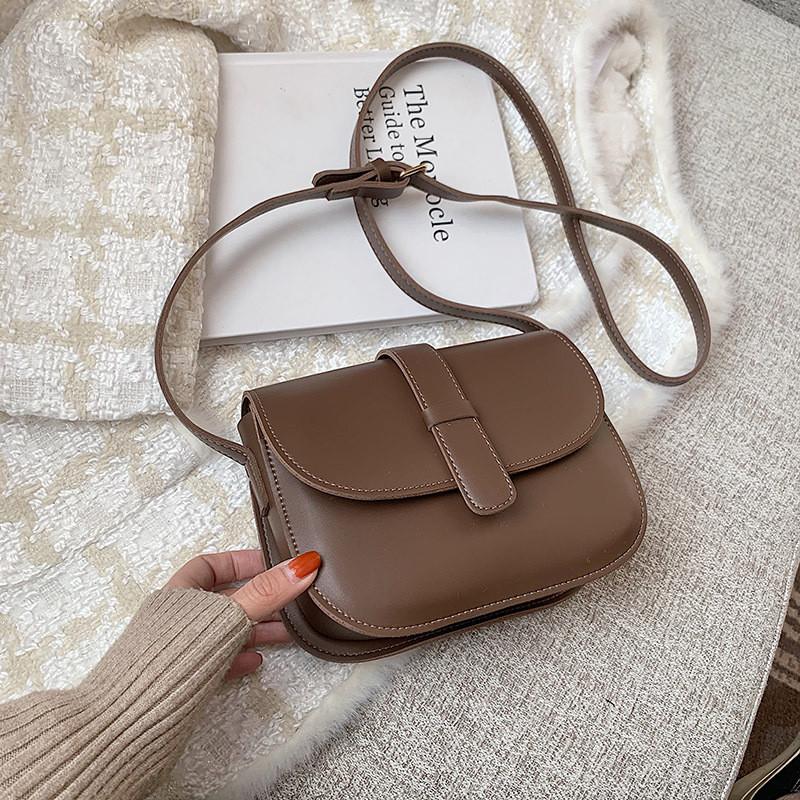 IELGY Texture Trendy Fashion Retro Messenger Bag All-Match Simple Saddle Bag