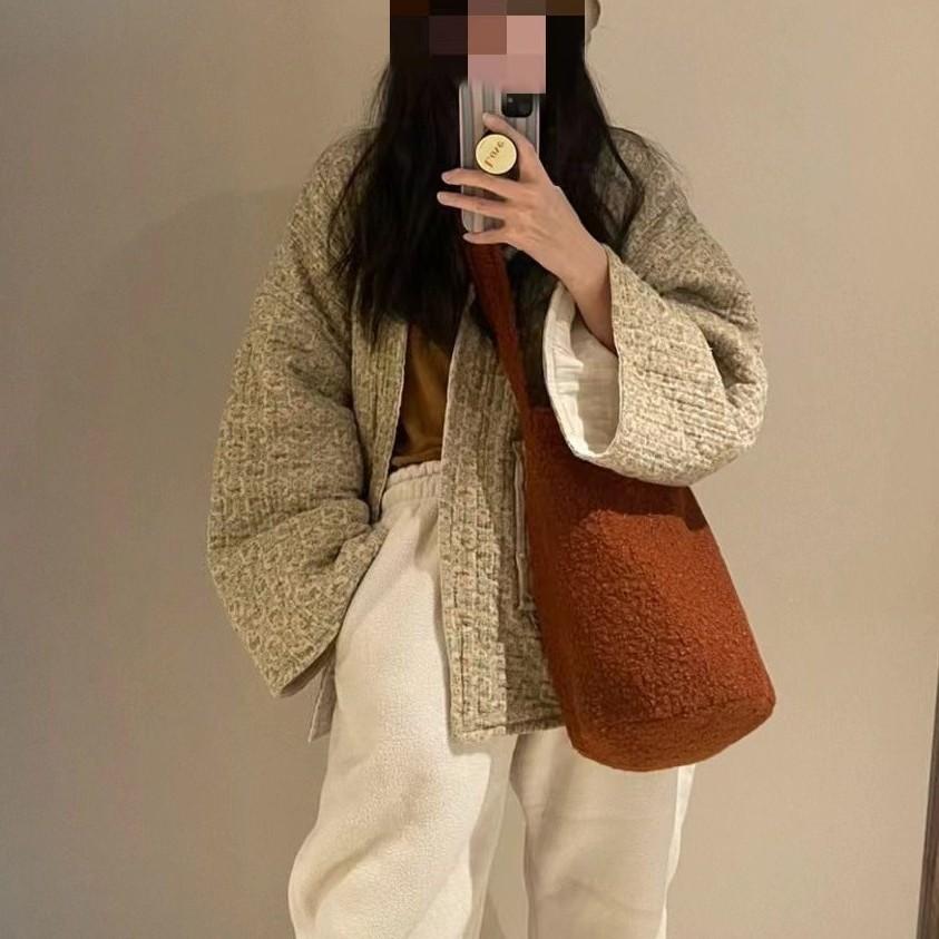 Vintage Japanese And Korean Autumn And Winter Woolen Bucket Bag Christmas Atmosphere Portable Shoulder Commuting Class Crossbody Bag Women'S Bag