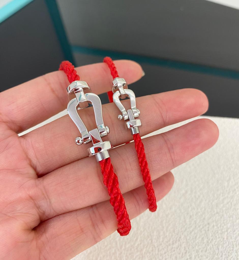 High Quality Luxury Freded Horseshoe Buckle Bracelet Red/Black Nylon Rope U-shaped Buckle Bracelet Men's and Women's Bracelets