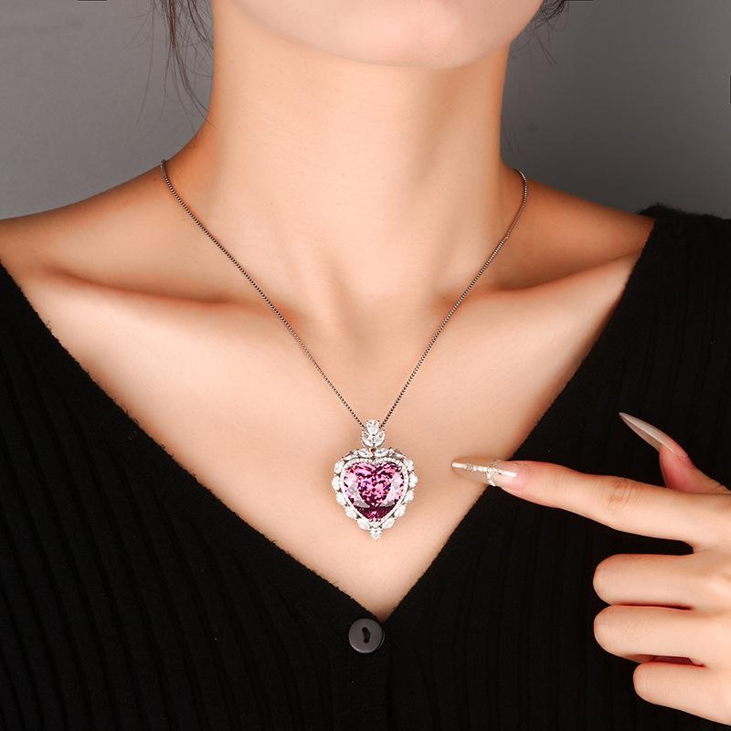 Jewelry Bird'S Nest Cut Retro Large Heart Pendant Necklace Main Stone 20 * 20