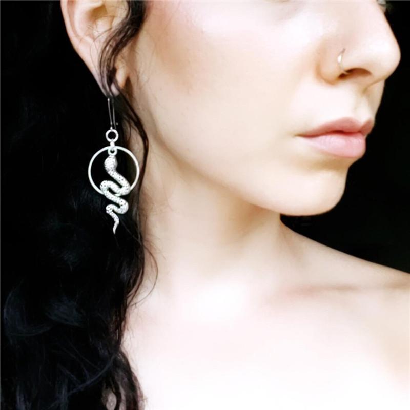 European & American Snake-Style Trendy Retro Earrings - Earthy, Cool, Versatile Snake-Shaped Clips with Japanese & Korean Influences.