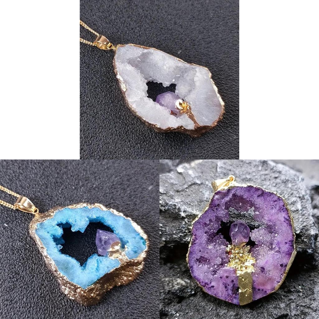 Collana in Cristallo di Quarzo Naturale con Ametista e Bordi Dorati per Appassionati di Moda Boho