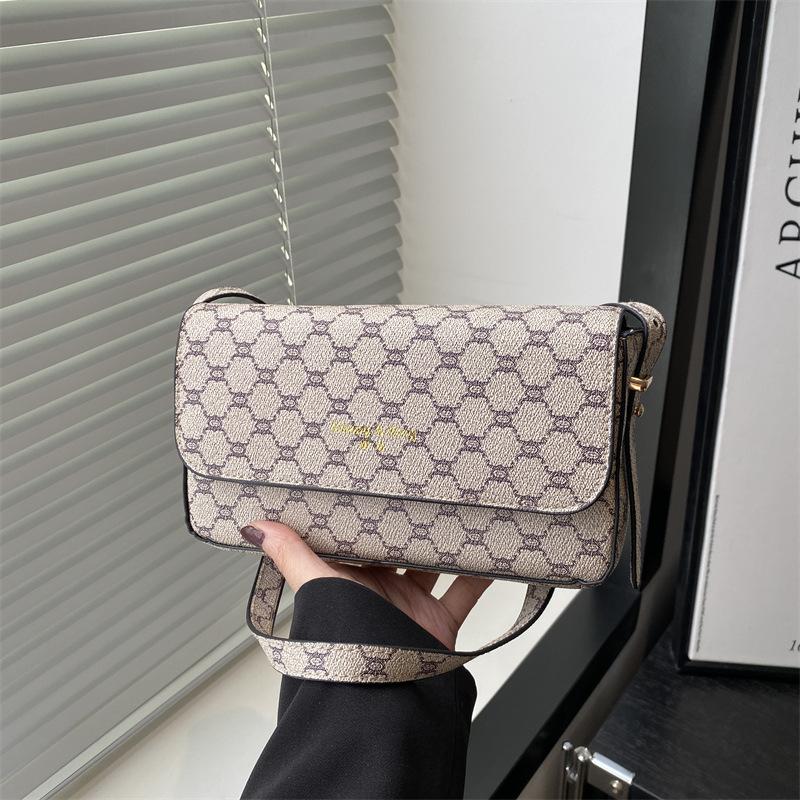 Retro Texture New Classic Versatile Small Square Bag Casual Commuting Fashion Women's Bag Shoulder Messenger Bag