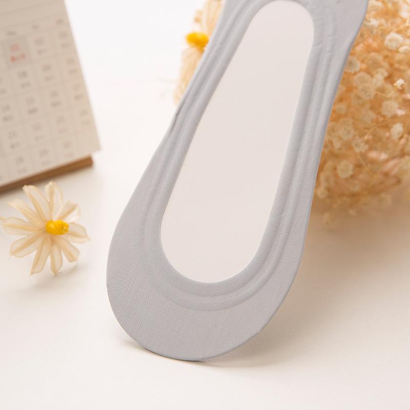 4 Pairs Womens Ice Silk No Show Socks Non-Slip Invisible Shallow Mouth Boat Socks Ultra Thin Summer Low Cut Socks