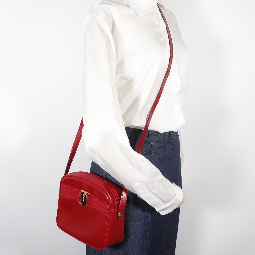Salvatore Ferragamo Vala Shoulder Bag D21 3096 Red Calfskin Women Used