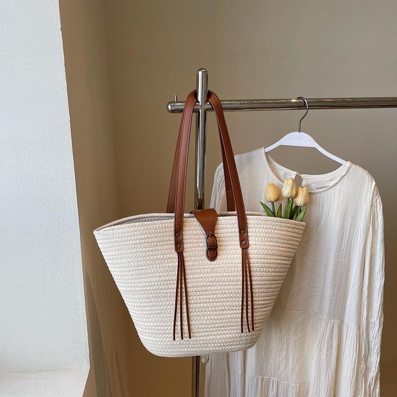 2025 new casual small fresh woven underarm beach bag commuter large capacity commuter vegetable basket tote bag women
