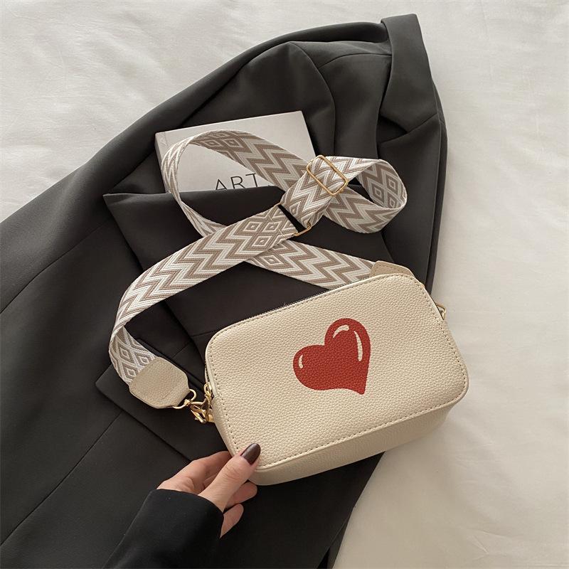 Shoulder Bag Winter Fashion Simple Messenger Bag Foreign Style Commuter Small Square Bag Love Decorative Small Square Bag