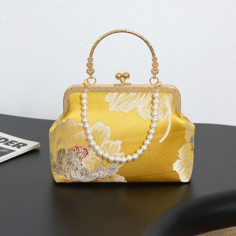 Women's Clutch Bag Embroidered Messenger Bag Retro Temperament Handbag Women's Bag with Horse Dress