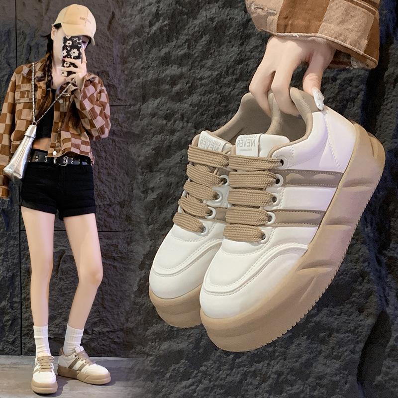 New wear-resistant bread sports and leisure leather board shoes, versatile trend muffin white shoes in autumn, shallow single shoes