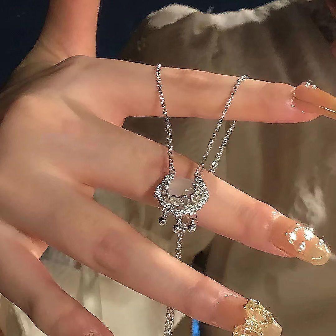 

Женское ожерелье Star Clavicle - шикарный дизайн на осень и зиму Lucky Cloud Lock Silver Necklace серебряный