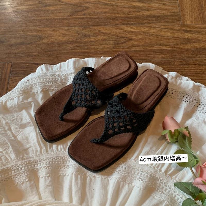 Small man~ holiday wind hollowed-out crocheted toe flip-flops square head sandals women's summer breathable niche cool slippers