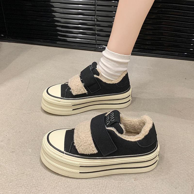 Thick-soled Velcro plush board shoes women's winter new round head versatile height-increasing warm casual shoes