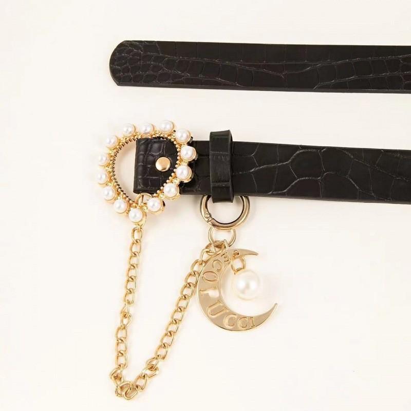 Pu Smooth Elegant Buckle Black And White Waist Belt With Heart Design For Students