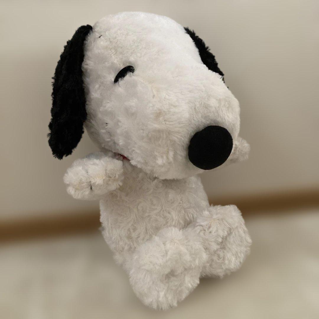 Snoopy stuffed animal