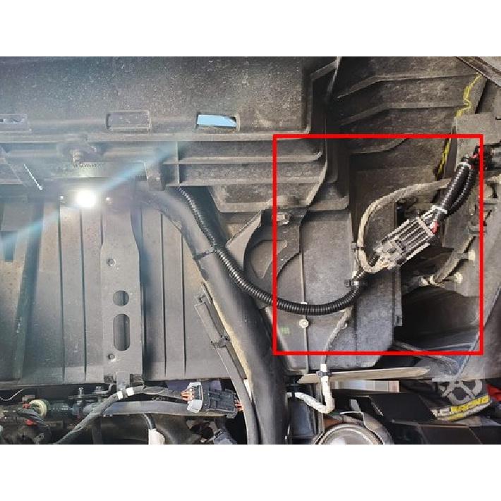 Taillight In-line Accessory Power Harness Plug W/ 4-Output For Polaris 17-21 RZR