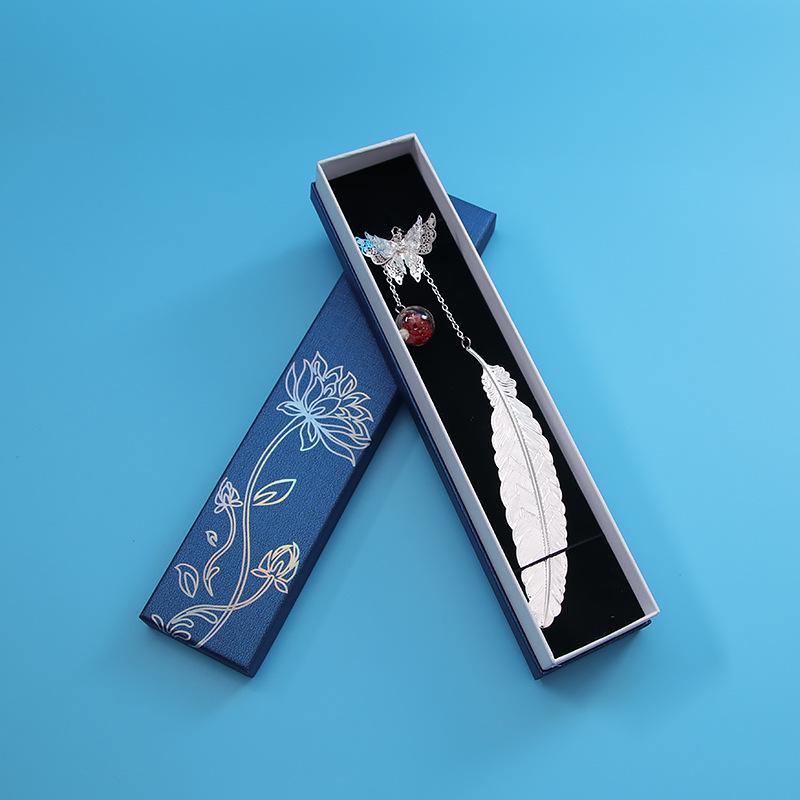 Artistic Brass Bookmark: Retro Chinese Style with Tassel - Creative Cultural Gift