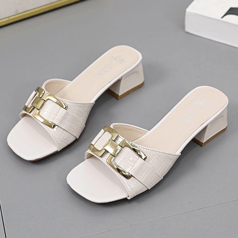 High Heel Cool Slippers Outer Wear Student Thick Heel 2025 Summer New Low Heel Square Head Internet Celebrity Girl Fashion Word