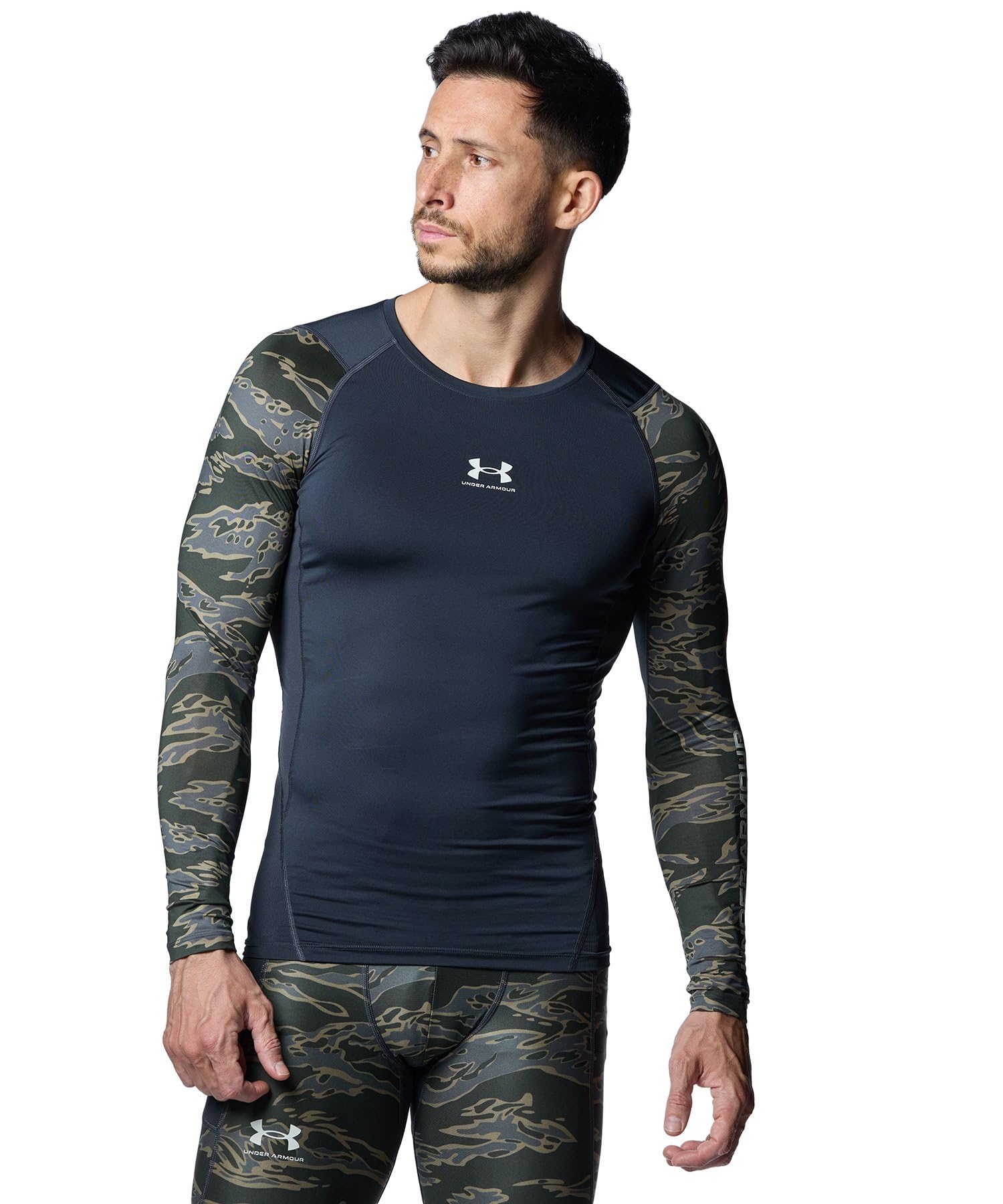 

Under Armour UA HG ARMOUR LS NOVELTY Anthracite MD //