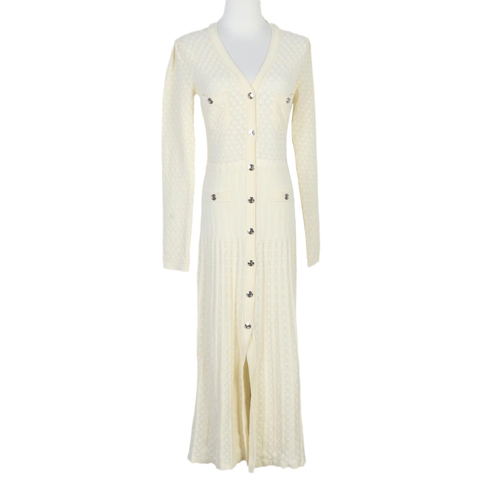 

S Family Elegant French V-Neck Hollow Knit Dress - Light Luxury, Slimming, Autumn/Winter Style M