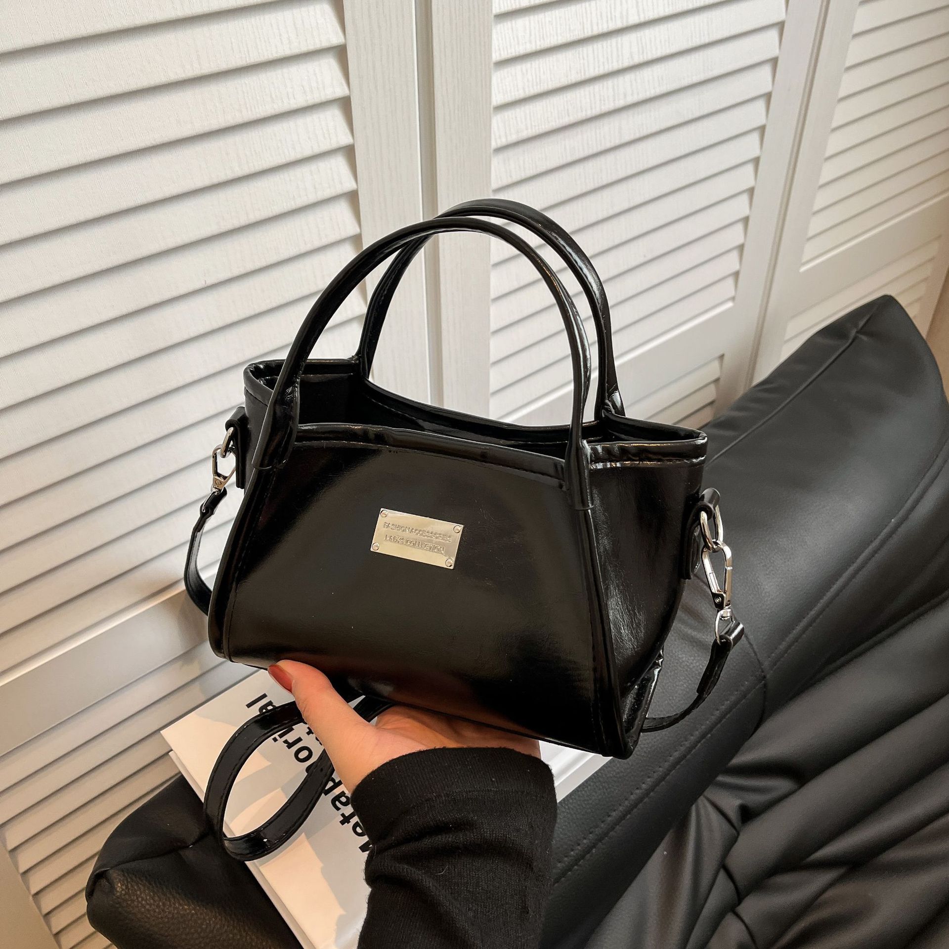 

2025 new underarm bag women s Sen Meng trendy shoulder bag spring casual fashion super fire commuter bag