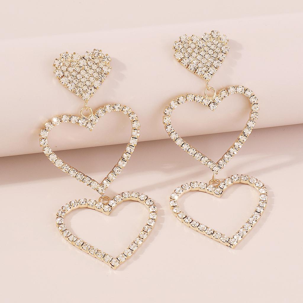 Exquisite and Fashionable Heart-shaped Earrings with Luxurious Zirconia, Perfect for Any Occasion