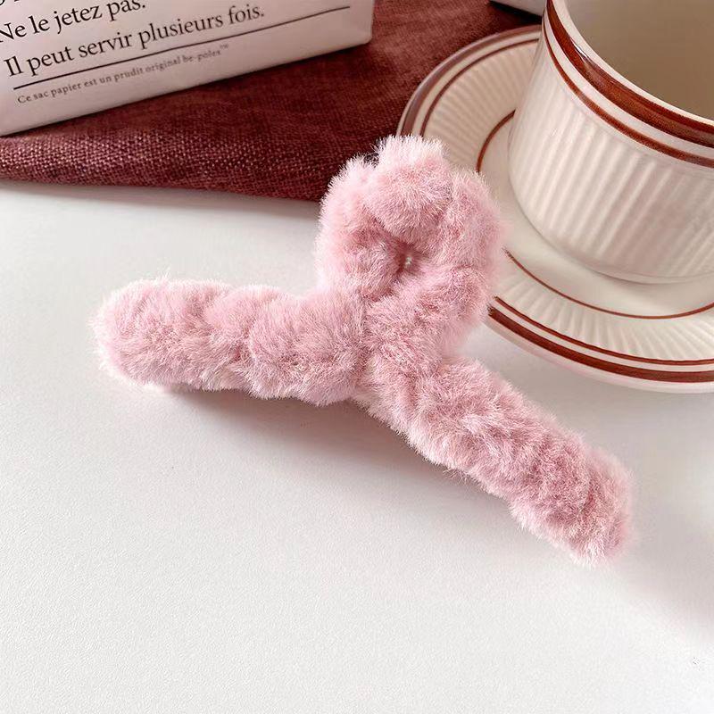 Plysch Hårklo: Söt, Fluffig & Stor för Höst och Vinter