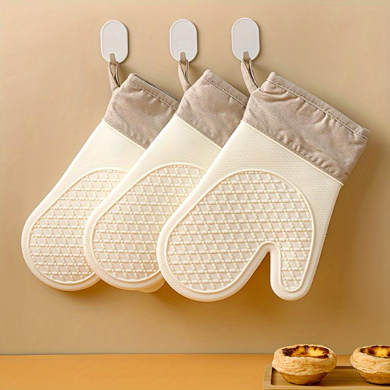 Two Oven Mitts Kitchen Heat Insulation Anti-scald Gloves Baking Thickened Silicone High Temperature Microwave Oven Mitts Non-slip