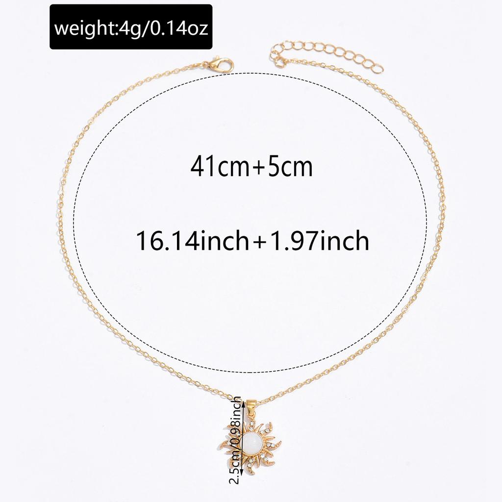 European and American Fashion Simple Sunflower Pendant Necklace Fashion Geometric Rotating Diamond Alloy Collarbone Chain Accessories