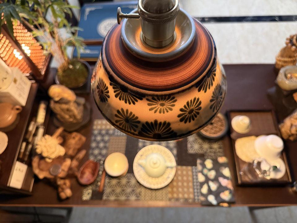 Chinese Retro Teahouse Ceramic Pendant Lamp: Ancient Style for Bedroom or Dining Room