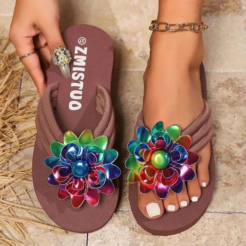 Fashion Summer New 2025 Pinch Toe Women's Slippers Fashion Outdoor Beach Plus Size Sequins Floral Light Best Seller Flat Slipperszapatos
