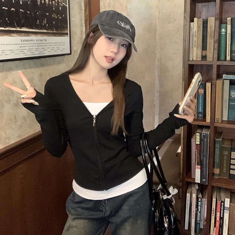 Fake two-piece black and white contrasting German velvet thickened warm slim bottoming women's autumn and winter new long-sleeved inner zipper top