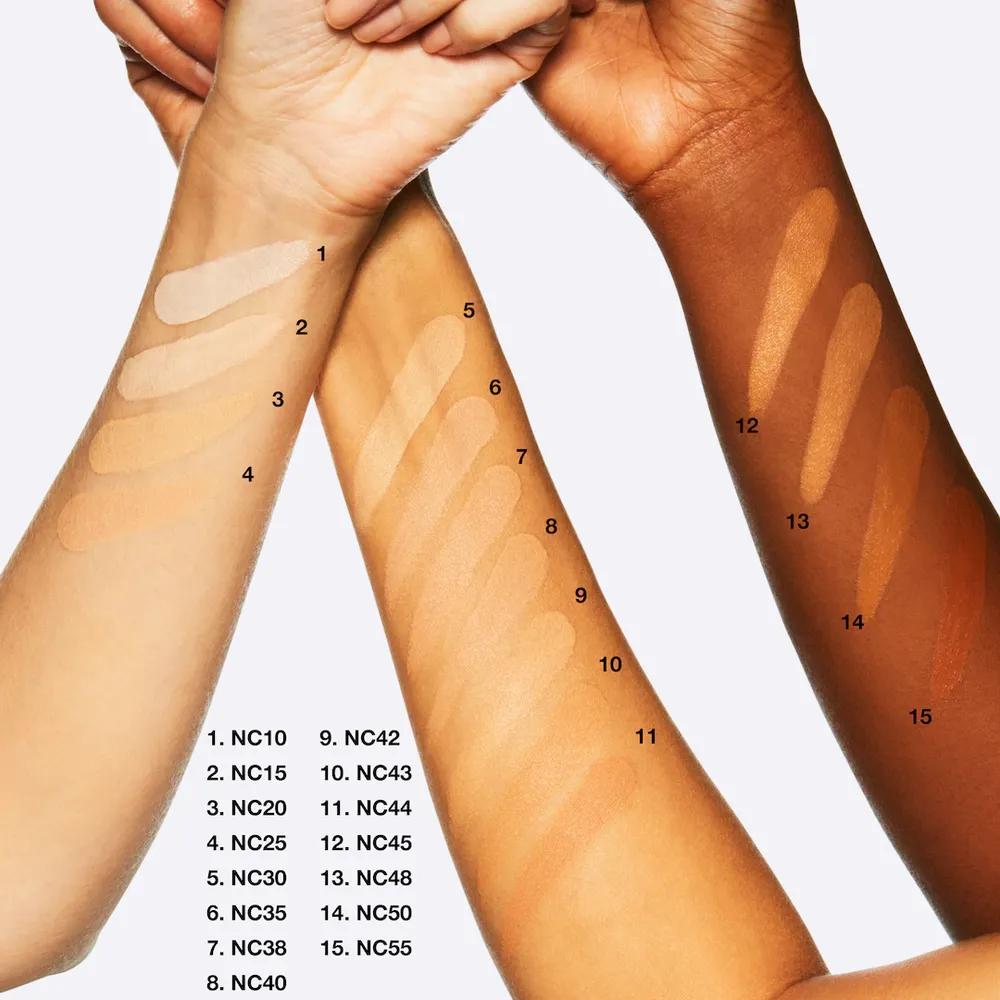 MAC Studio Fix 24-Hour Lasting Smoothwear Concealer