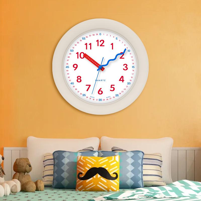 Bedroom Mute Clock Plastic Yellow Modern Wall Clock Creative Gift Children's Cute Living Room Home Decoration Desk Clock