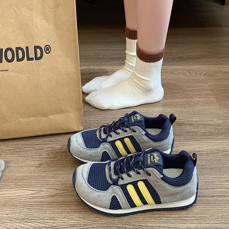 

Color matching retro German training shoes women s 2025 new summer fashion mesh lightweight and versatile flat-bottomed Forrest Gump sports shoes 35