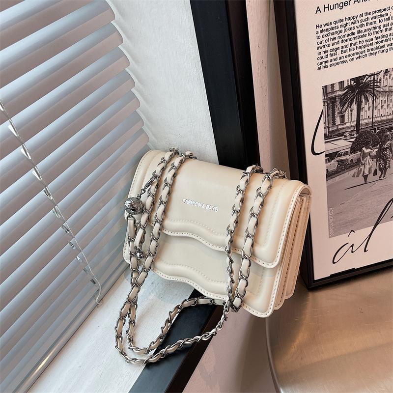 

Женская сумкаНовейшая однотонная универсальная маленькая квадратная сумка Модная сумка на цепочке Сумка-мессенджер через плечо