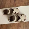 Damen flache Freizeitsandalen mit Kreuzriemen