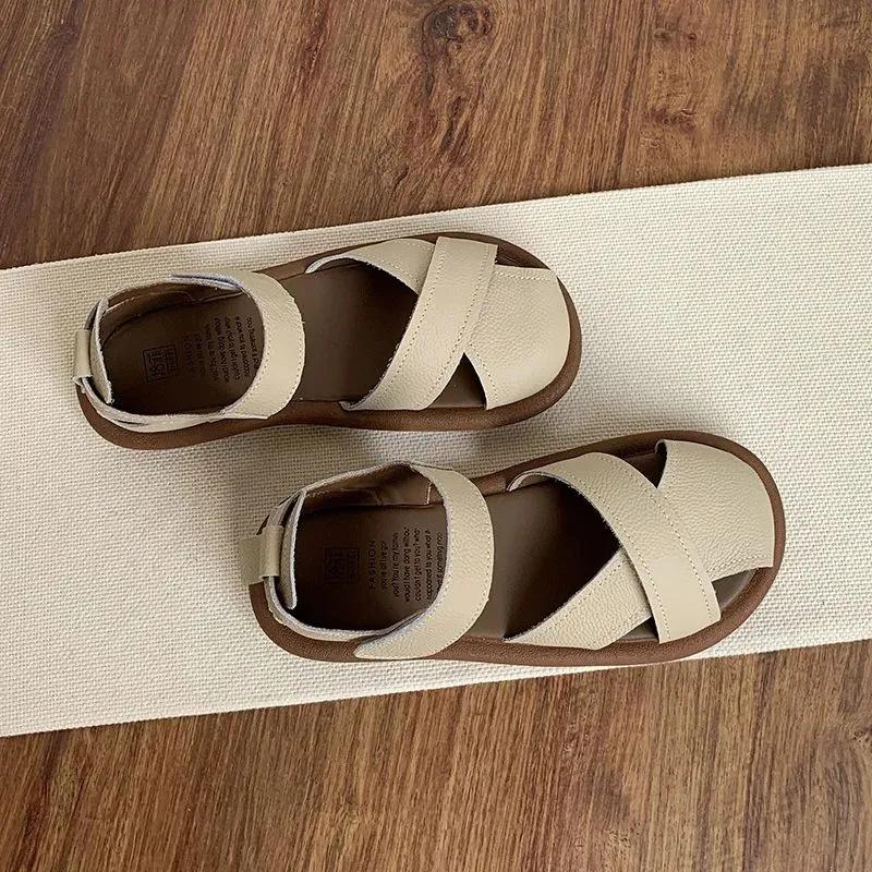 Damen flache Freizeitsandalen mit Kreuzriemen