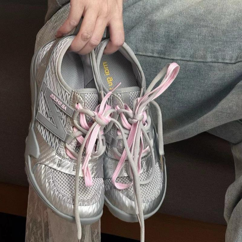

Summer new double lace-up women s mesh breathable soft bottom flat bottom sports and leisure shoes 35 серебряный
