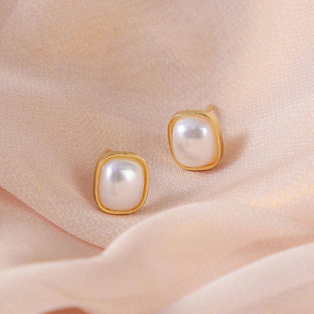 Square Pearl Stud Earrings for Women Small Minimalist Lightweight Elegant Design High Quality Fashion Jewelry Accessories