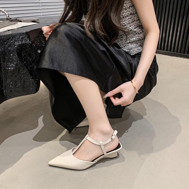 Fashion Pointed Toe Shallow Mouth Metal One Strap Low Heel Shoes Women's Fashion Baotou Anti-Slip Wear-Resistant Sandals