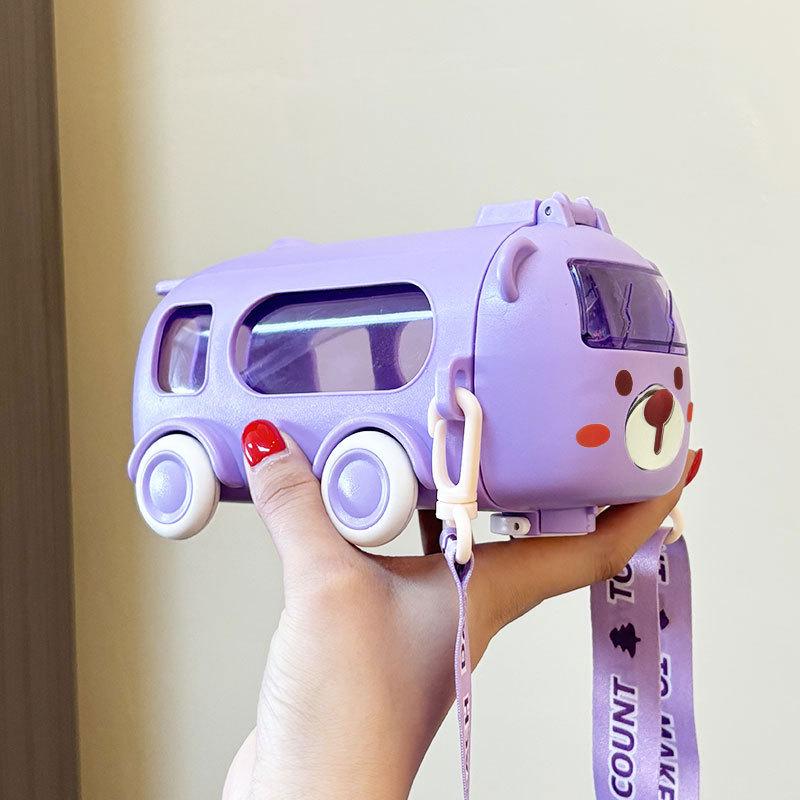 High-Capacity Children's Pop-Up Straw Water Cup - Portable Baby Bus Design