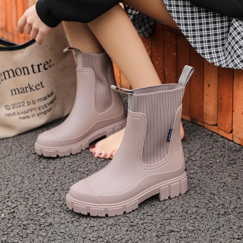 Rain Boots Women's Four Seasons Fashion Outdoor Mid-tube Waterproof Non-slip Rubber Shoes Fashion Rain Boots