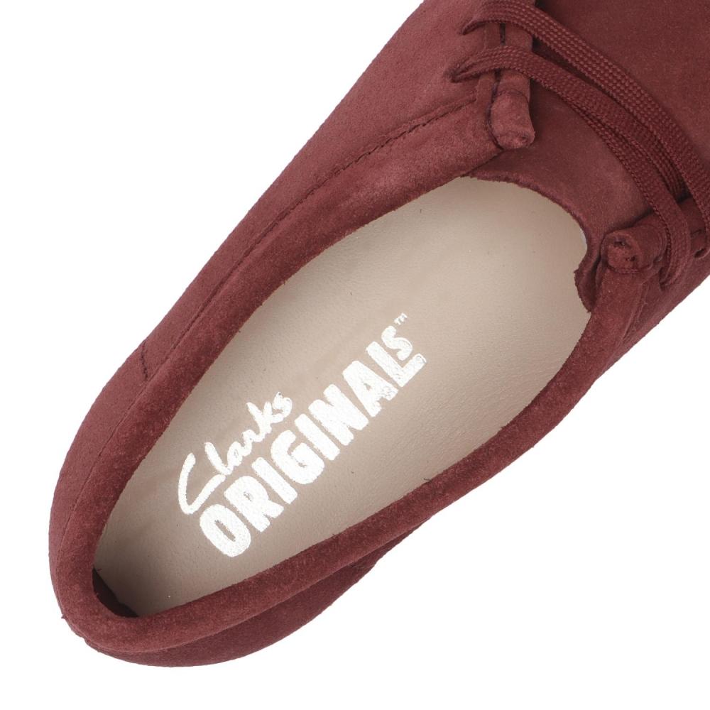 ClarkS W S Wallabee. 26179317 Deep Red Sde