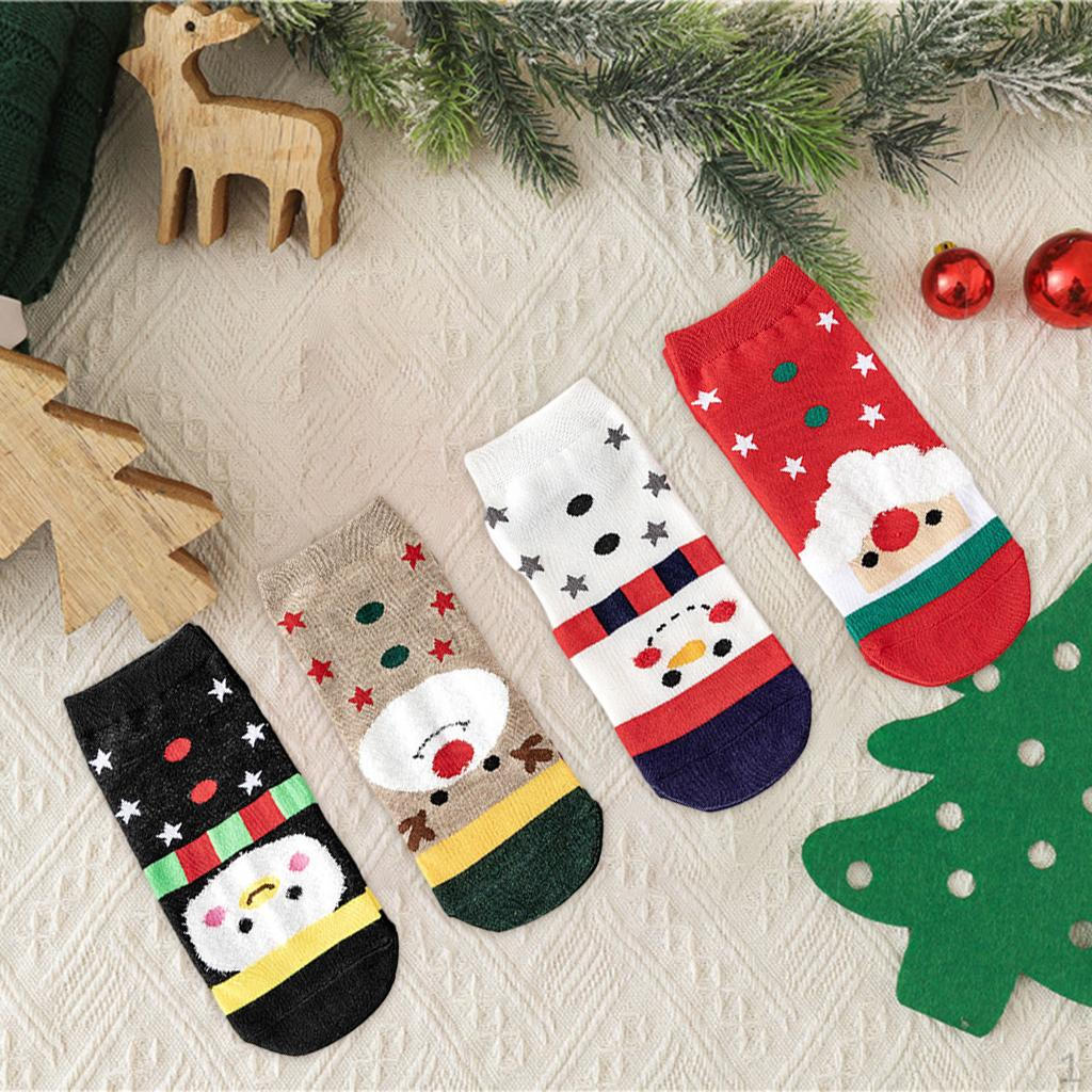 4 Pairs Breathable Fashion Ankle Socks Holiday Chrismas Short Sock Snowman Elk Pattern Low Crew